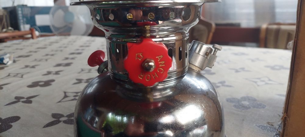 Vând lampa cu gaz sub presiune