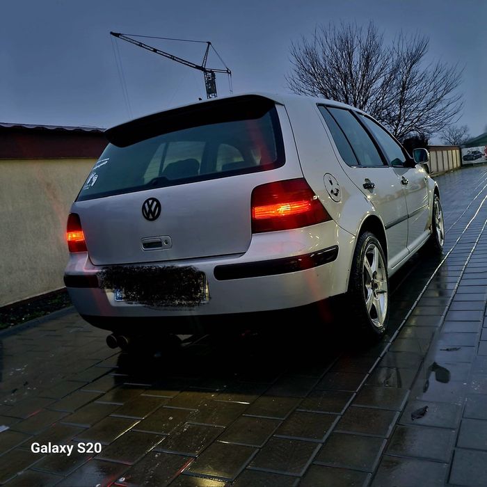 Schimbi golf 4 1.4  benzima