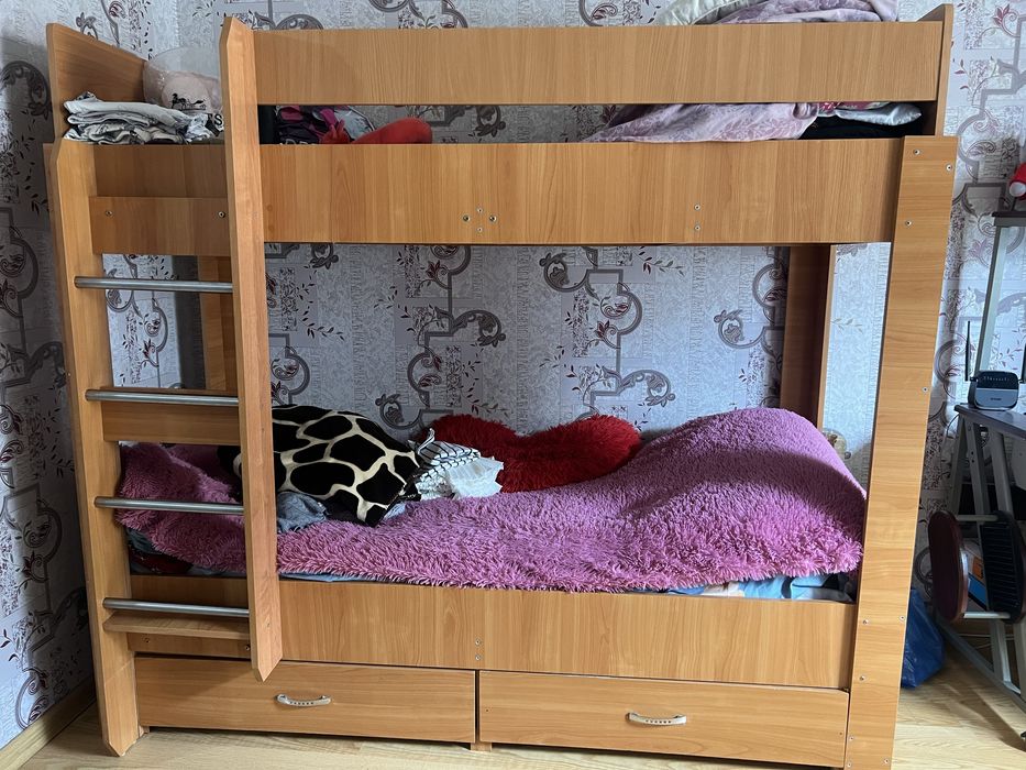 Двухярусная кровать