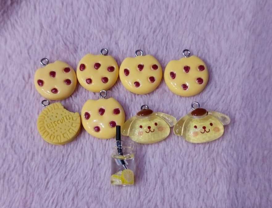 Мъниста и висулки.