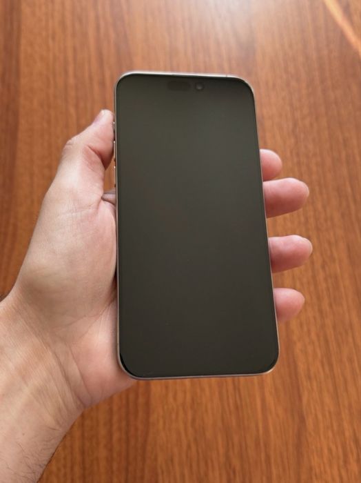 Продам Iphone 15 pro max 256