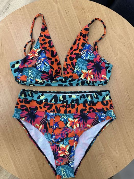 Дамски бански от две части