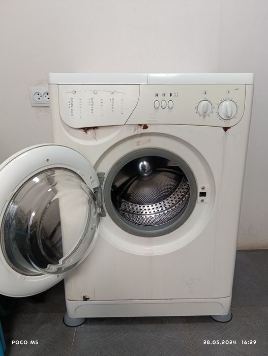 Стиральная машинка Indesit 5kg
