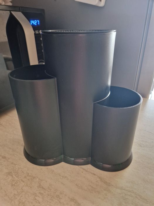 Поставка за ножове