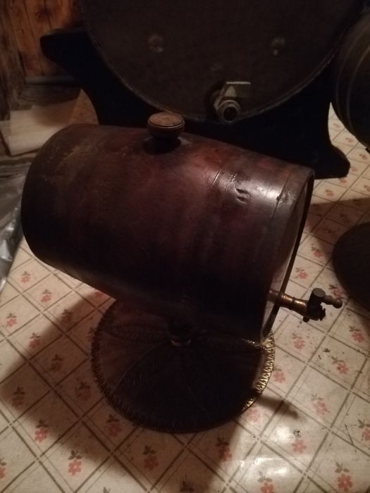 Продавам бурета от дърво и неръждавейка