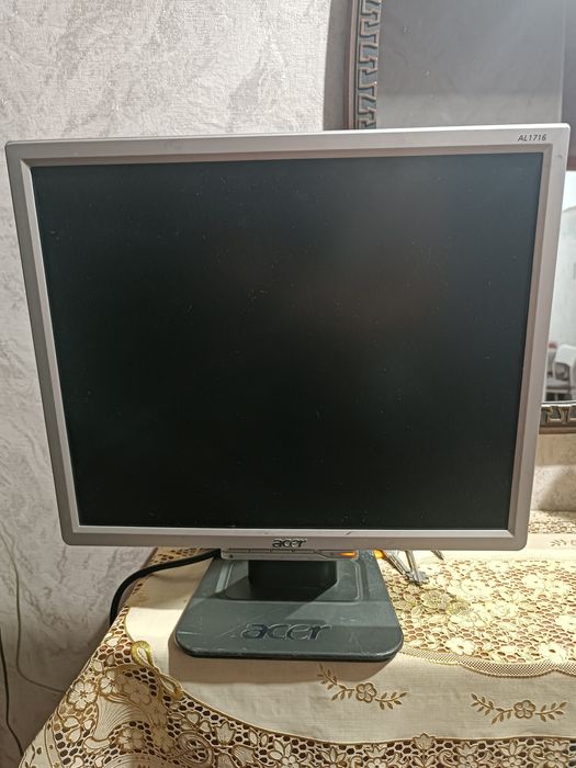 Продам мониторы и разное