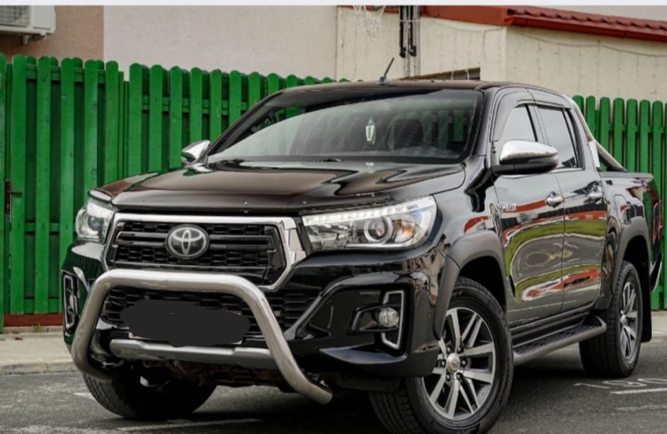 Vand Toyota Hilux 2.4D 150CP 4x4 Double Cab AT Executive