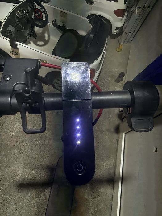 Trotinetă electrică Xiaomi Mijia M365 – Funcționare impecabilă