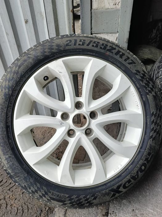 Шины летние вместе с диском 215/55/17