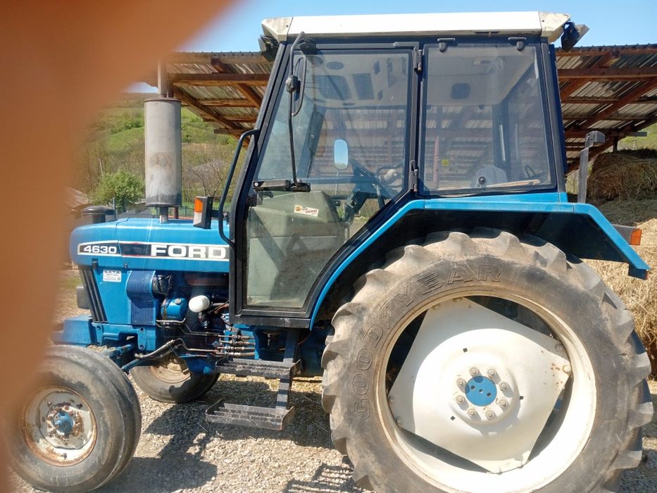 Ford 4630 în 3 pistoane
