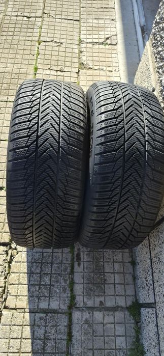 Продавам 2броя гуми ESA+TECAR в размер 235/55/R17 dot-3622