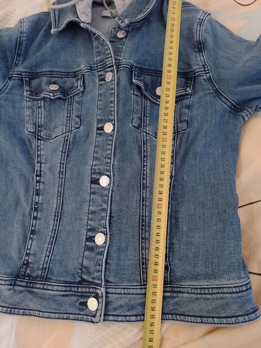 Jachetă de blugi cu glugă detașabilă Comma