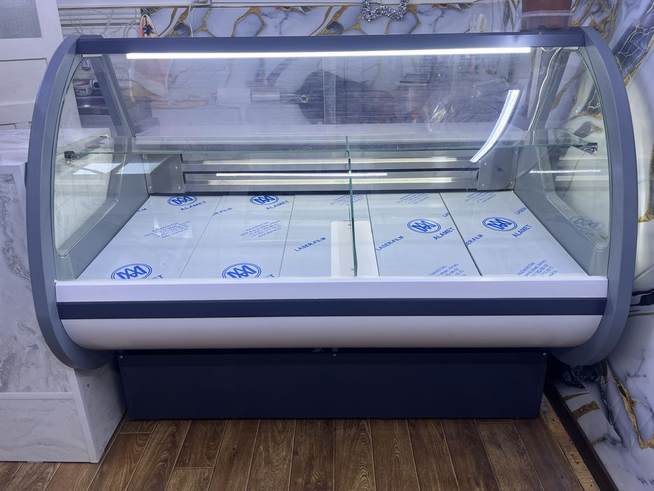 Холодильник витрина