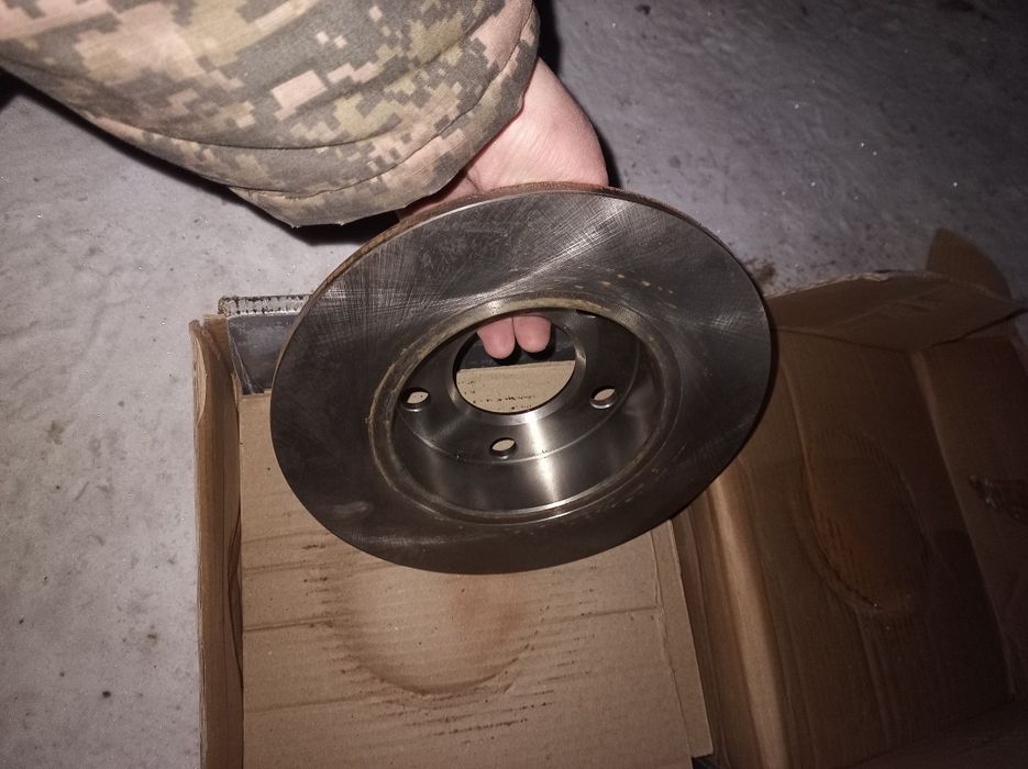 Новые тормозные диски Ауди 100