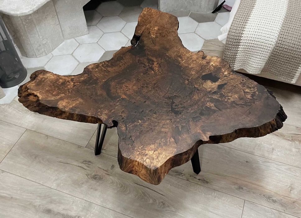 Masuta de cafea din lemn de nuc