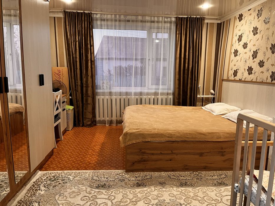 Продам большой дом в центре Акколя