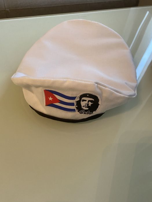 Барета и фуражка