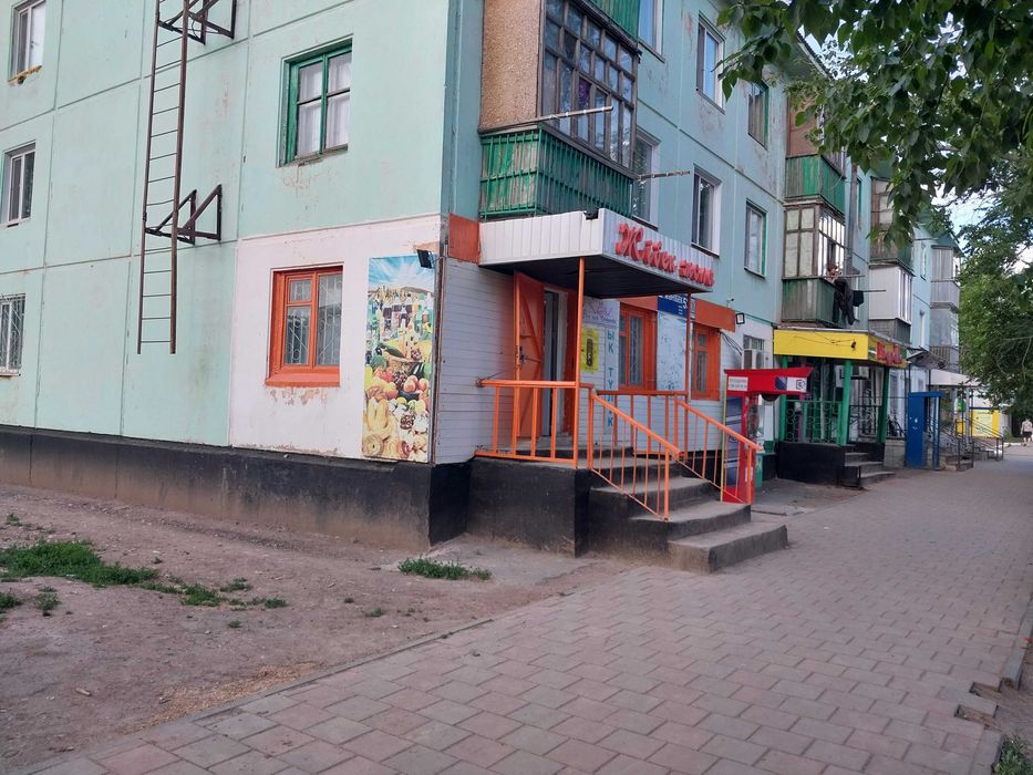 Магазин с товаром продам