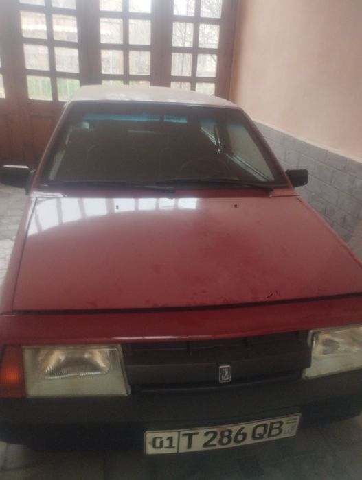 Авто ВАЗ 2108 красный