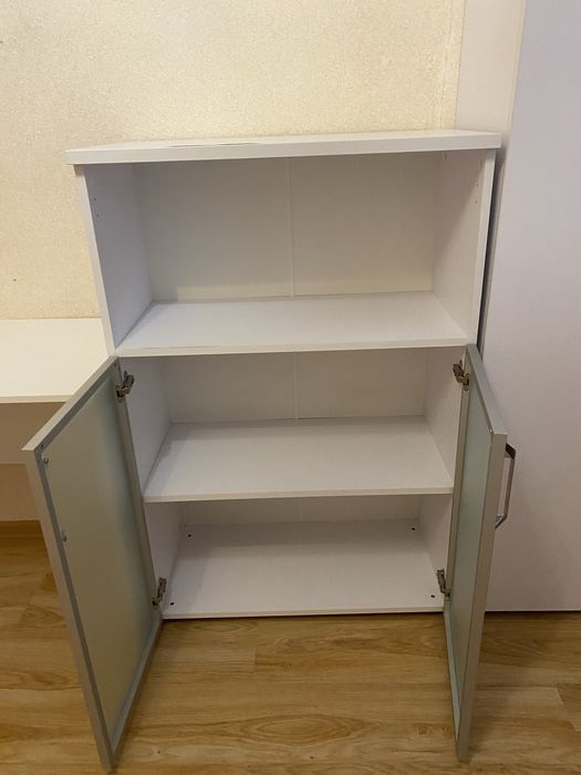 Продам шкафчик и парту