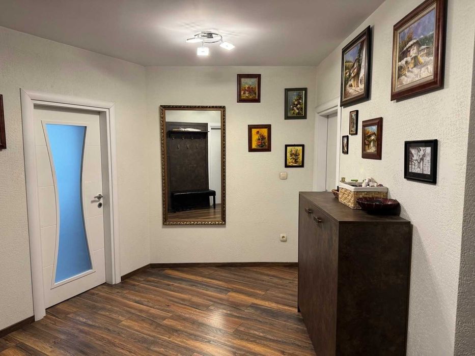 Продава се Тристаен апартамент в Пловдив, Кършияка - 174 кв.м за 2615 €/кв.м - Снимка #3