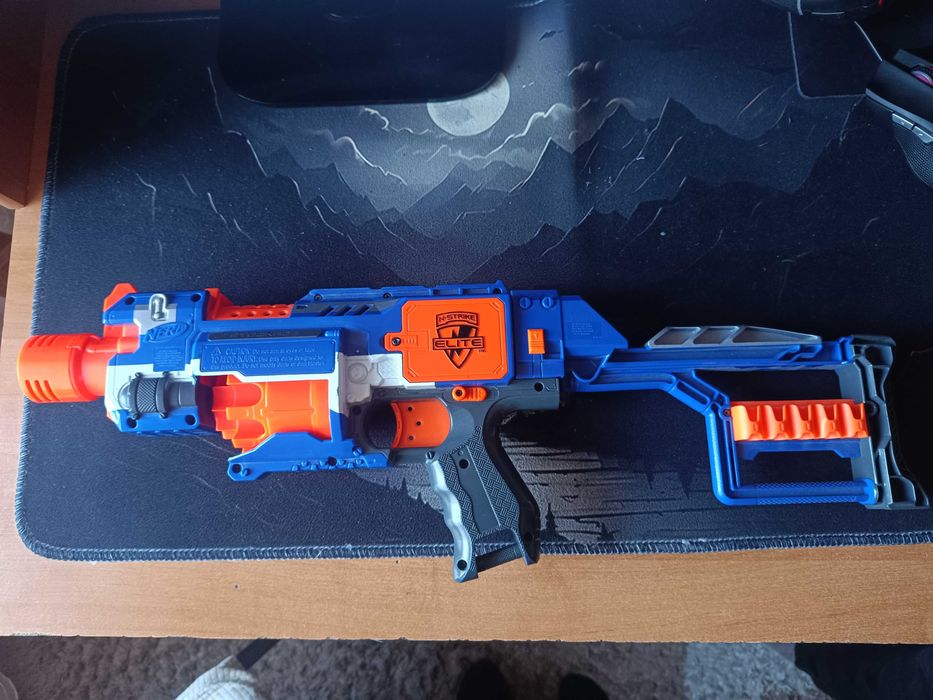 Игрушечный автомат NERF Elite