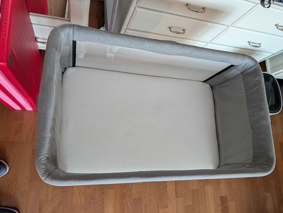 Pătuț pliant 2 în 1 Joie Roomie Gray Flannel, co-sleeper, saltea extra