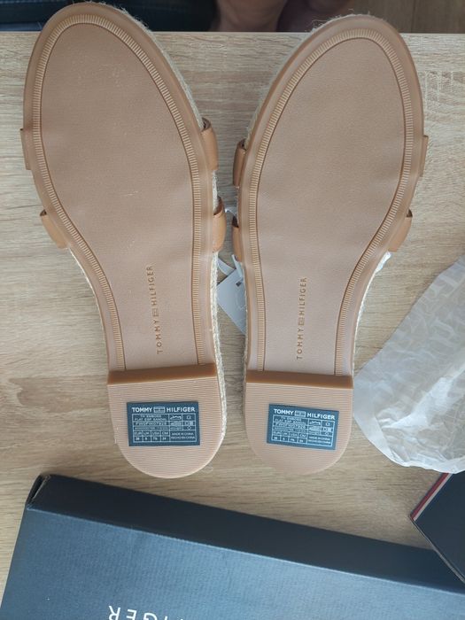 Tommy Hilfiger кожени чехли Emboss Sandal