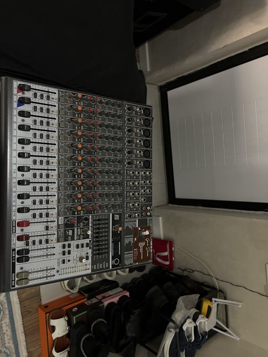 Behringer микшер пульт аппаратура