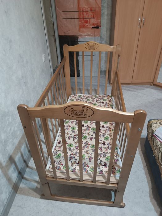 Продается кроватка