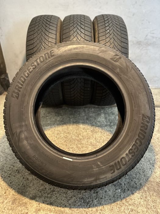 Гуми 235/65/18 BRIGESTONE Blizzak Winter