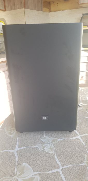 Бежична бас колона