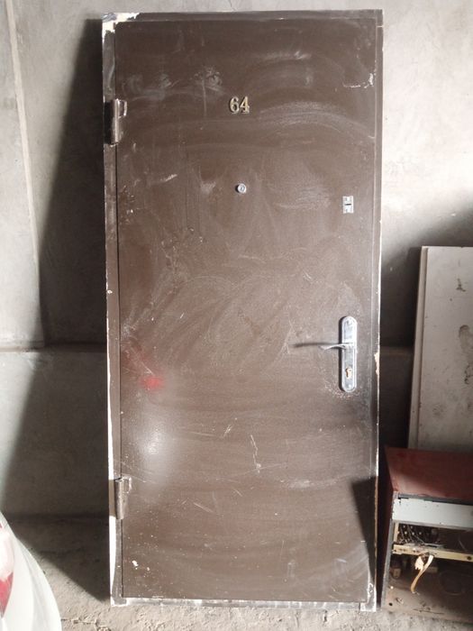 Темир Эшик Сотилади