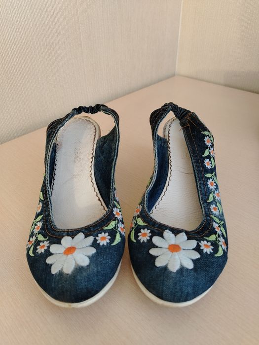 Продам женские туфли