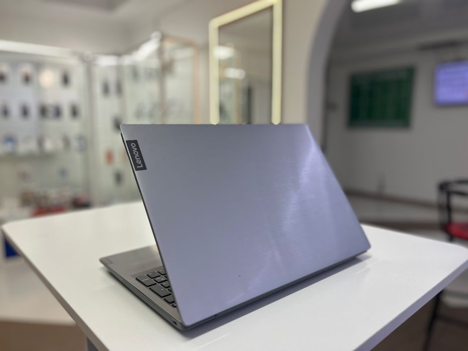 Ноутбук Lenovo