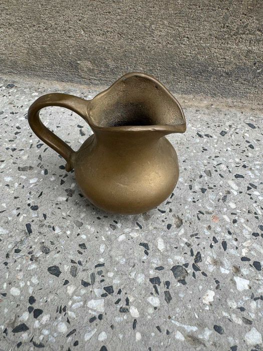 Стара каничка и свещник