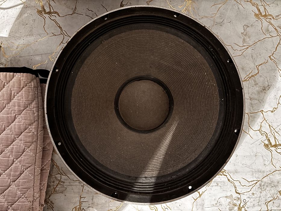 Продается динамики YAMAHA