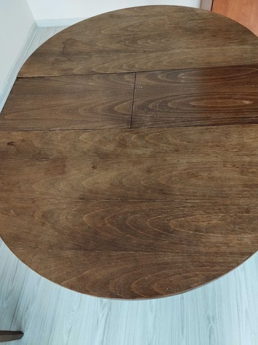 Кухненска овална маса от дърво