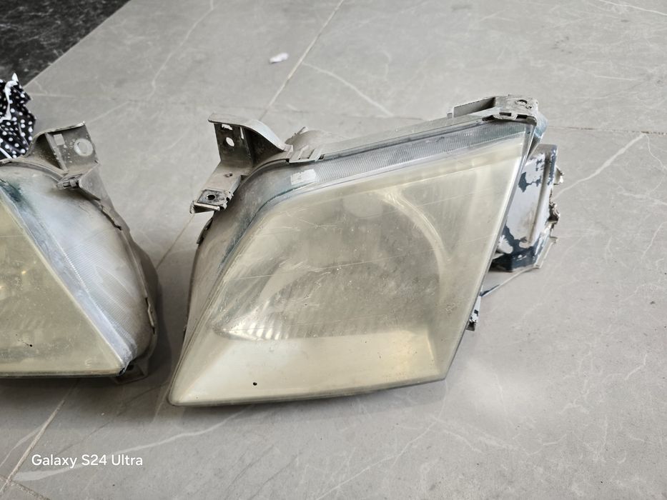 Фары на мазда мпв