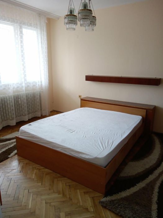 Тристаен, под наем, ж.к Красно село
