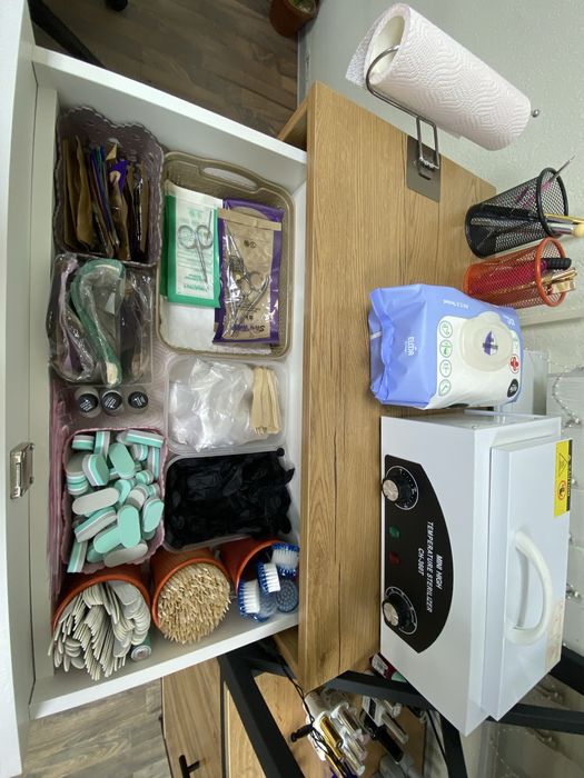 Маникюр/педикюр услуга мужской женский 10 лет опыт работа