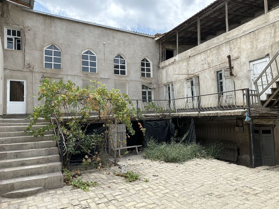 Продается дом в центре старого города. Очень уникальный вариант