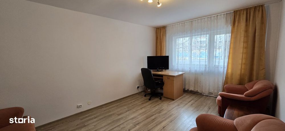 3 camere decomandate /centrala / mobilat / utilat / 2 bai / parcare /