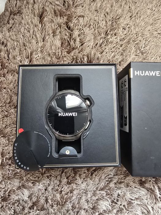 Huawei watch 4 pro 48 mm.