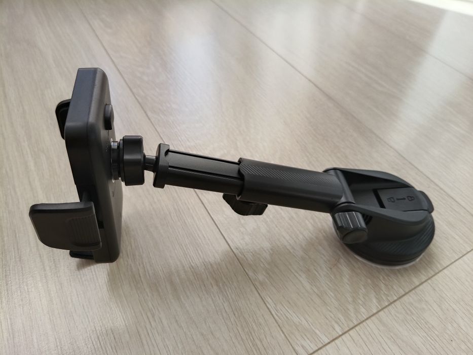 Продам держатель телефона.