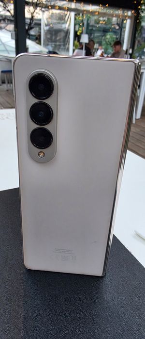 Samsung Galaxy Z Fold 4
