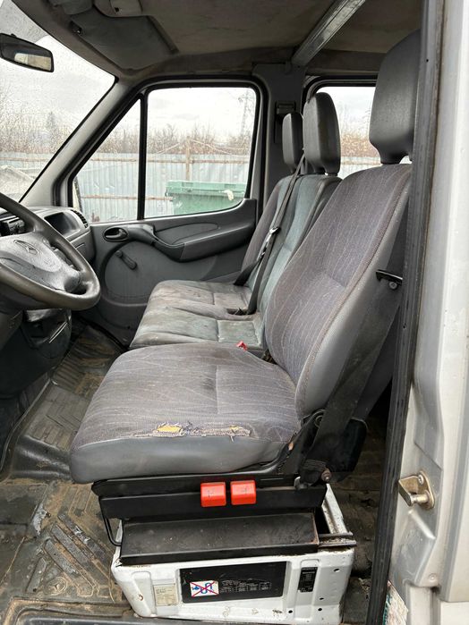 Chiuloasa Vibrochen Bloc motor Piston Baie Mercedes SPRINTER 313 DOKA