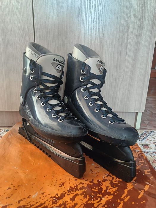 Коньки мужские, размер 39.