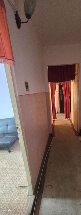 Vanzare Apartament 3 camere  etaj 2, Micro 12, Târgoviște