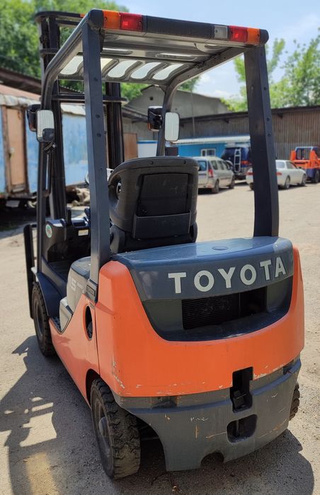 Погрузчик TOYOTA 8FG15